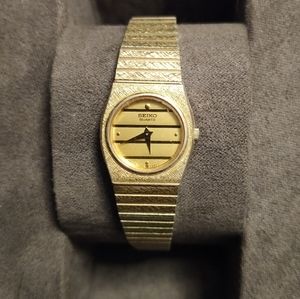 Womens vintage seiko watch